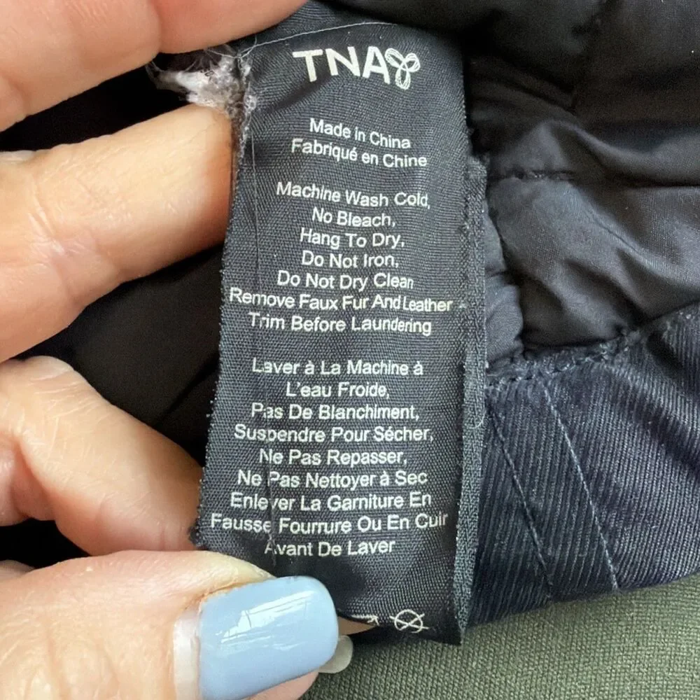 Aritzia TNA Avoriaz Black Hooded Parka Coat XXS - Picture 9 of 9